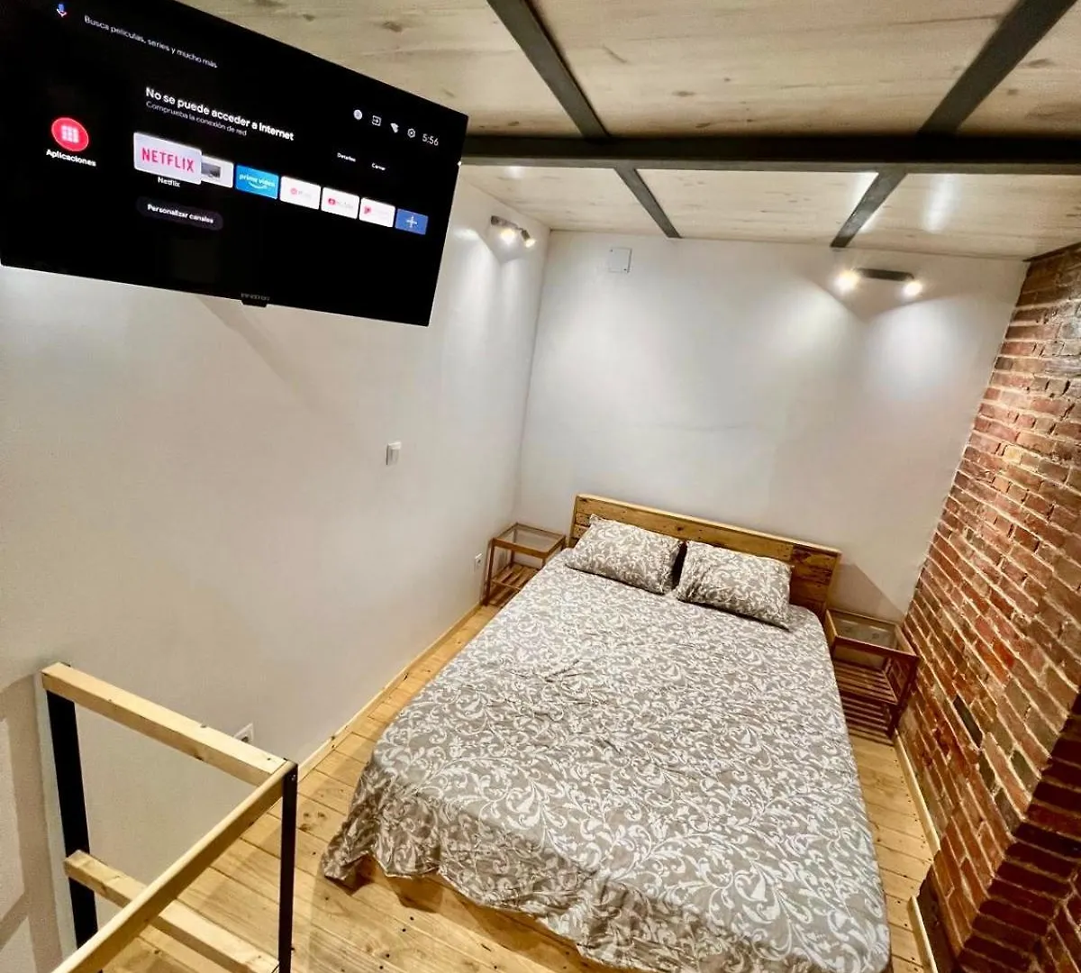 B4 Estudio Nuevo! Cocina Y Bano Privado! A 1 Calle Del Metro バルセロナ スペイン