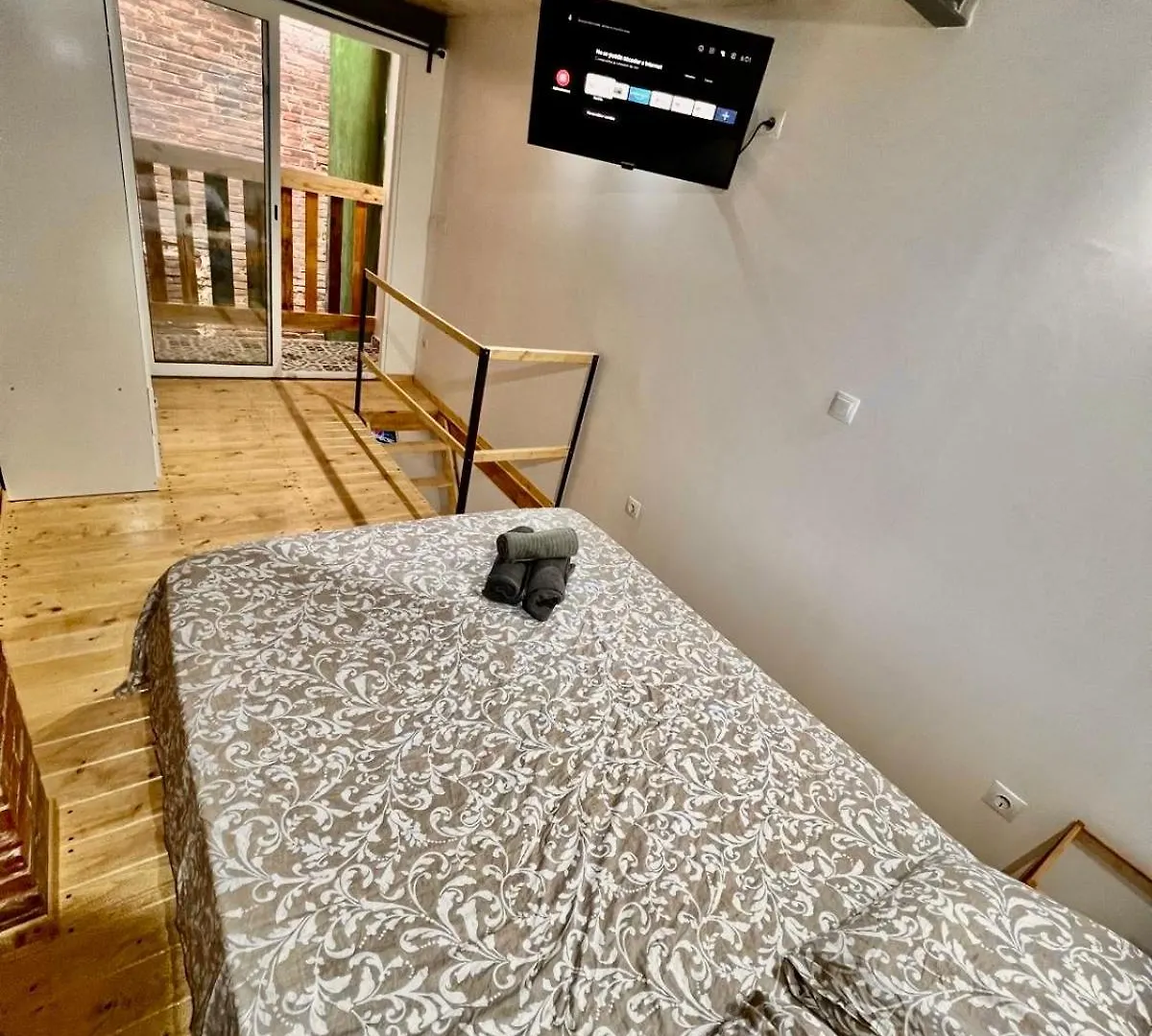 アパート B4 Estudio Nuevo! Cocina Y Bano Privado! A 1 Calle Del Metro バルセロナ