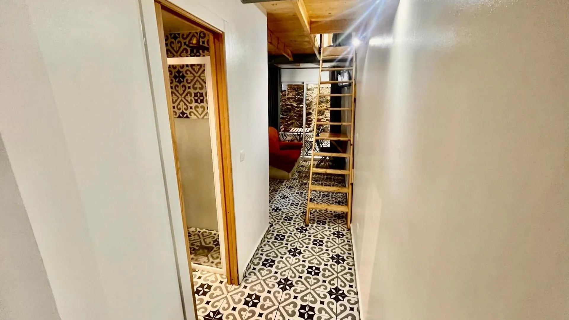B4 Estudio Nuevo! Cocina Y Bano Privado! A 1 Calle Del Metro バルセロナ スペイン