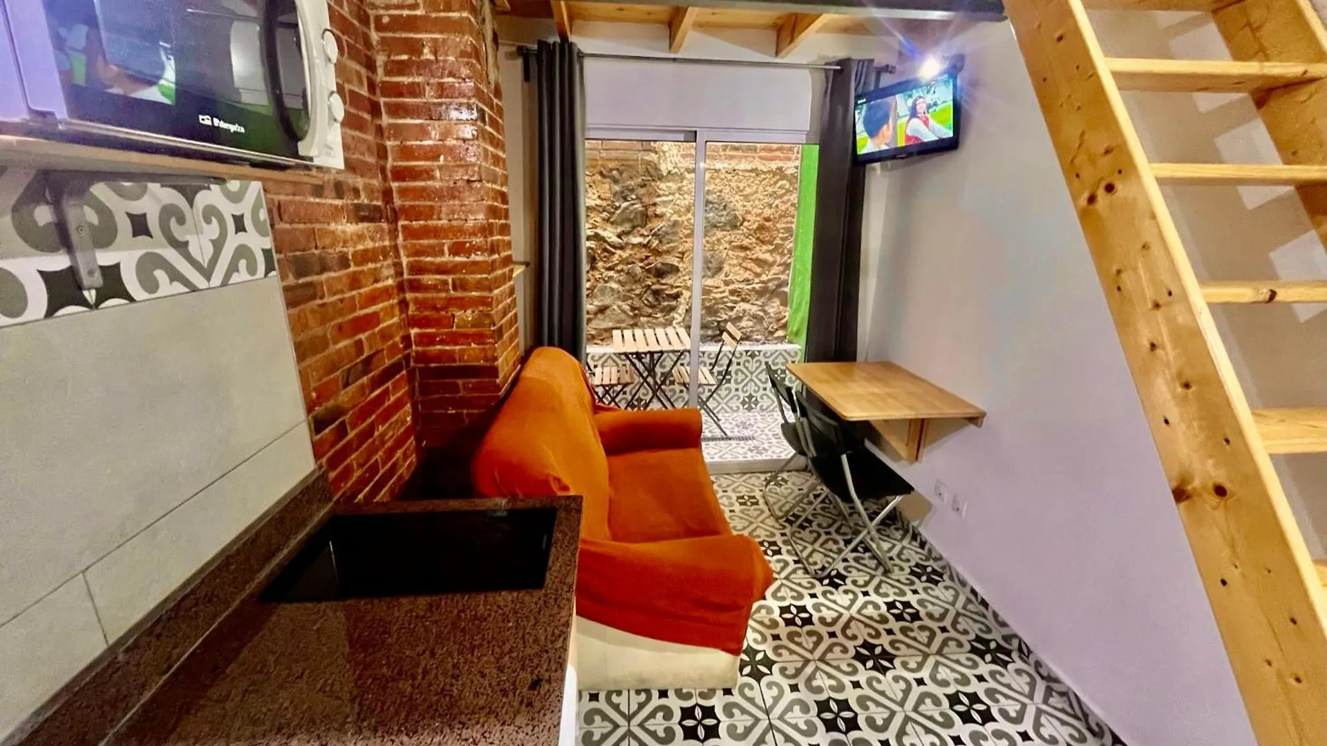 アパート B4 Estudio Nuevo! Cocina Y Bano Privado! A 1 Calle Del Metro バルセロナ スペイン