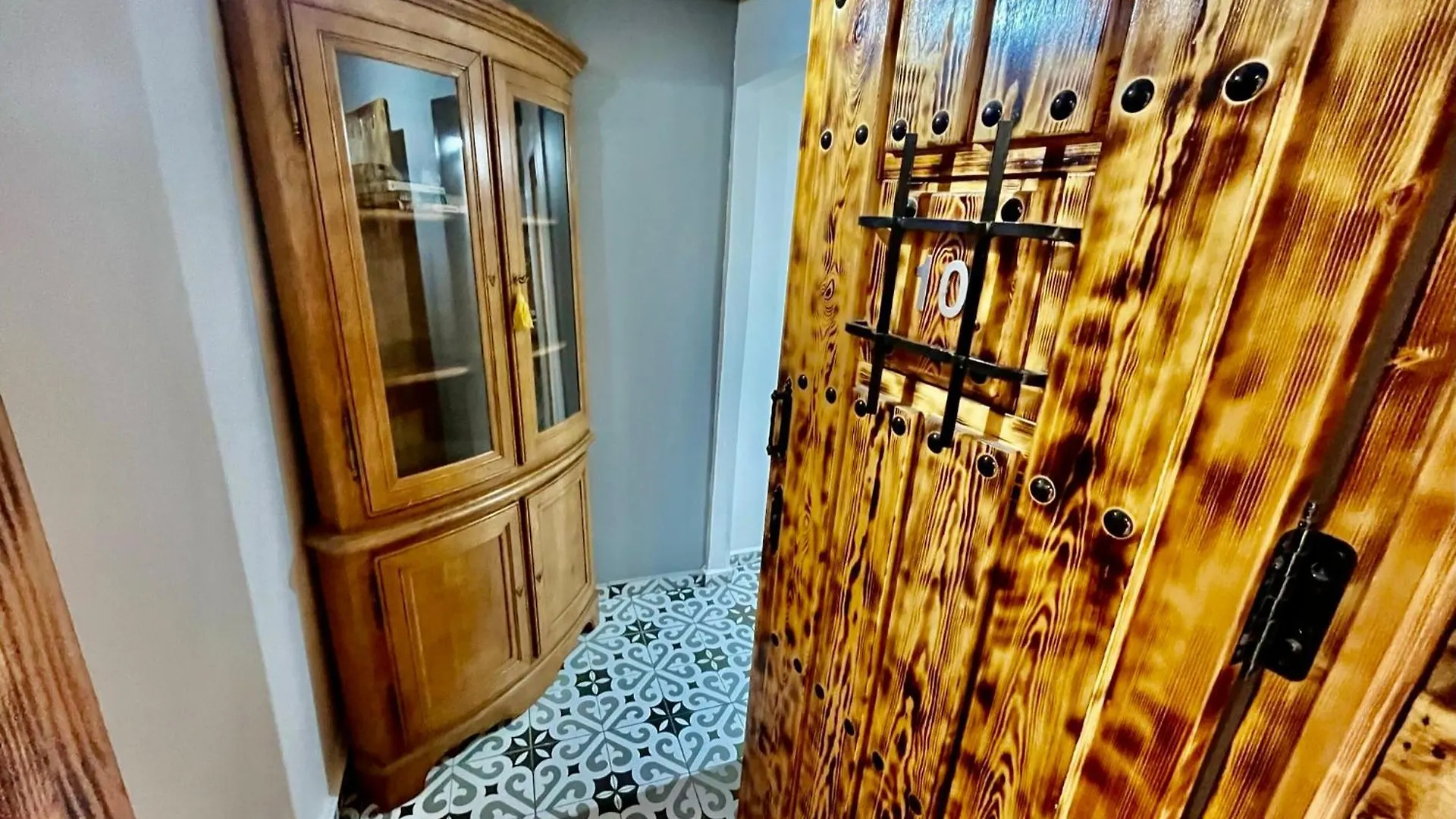 B4 Estudio Nuevo! Cocina Y Bano Privado! A 1 Calle Del Metro バルセロナ 0*,