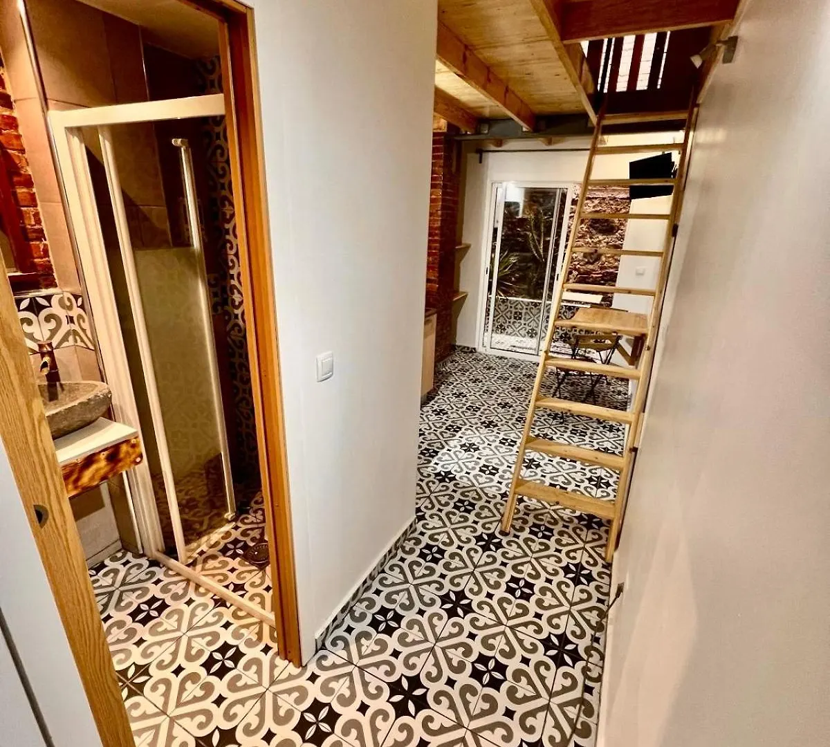 アパート B4 Estudio Nuevo! Cocina Y Bano Privado! A 1 Calle Del Metro バルセロナ